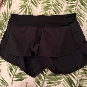 Black Speed Up Lululemon Shorts 2.5’